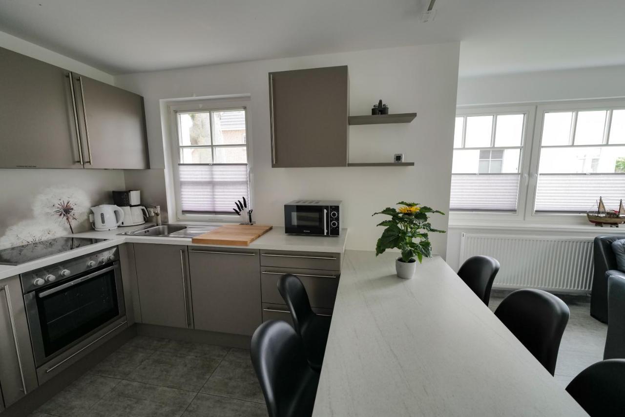 Ostseelagune Zingst, Exklusive Dhh, Strandnah, Sauna, Kamin, 3 Sz, 2 Baeder, Glasfaser, Haustierfrei, Garten Mit Suedterrasse, E-Ladesaeule, 2 Stellplaetze, Strandkorb, Fahrradschuppen, Waschmaschine, Trockner, Nichtraucher Zewnętrze zdjęcie