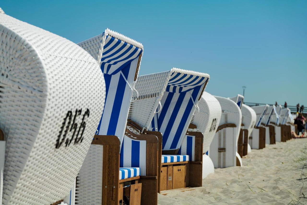 Ostseelagune Zingst, Exklusive Dhh, Strandnah, Sauna, Kamin, 3 Sz, 2 Baeder, Glasfaser, Haustierfrei, Garten Mit Suedterrasse, E-Ladesaeule, 2 Stellplaetze, Strandkorb, Fahrradschuppen, Waschmaschine, Trockner, Nichtraucher Zewnętrze zdjęcie